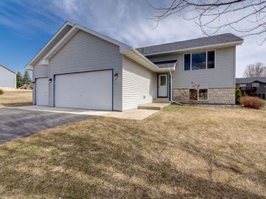 338 4th Avenue NE, Lonsdale, MN 55046