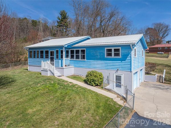 40 Warner Road , Canton, NC 28716