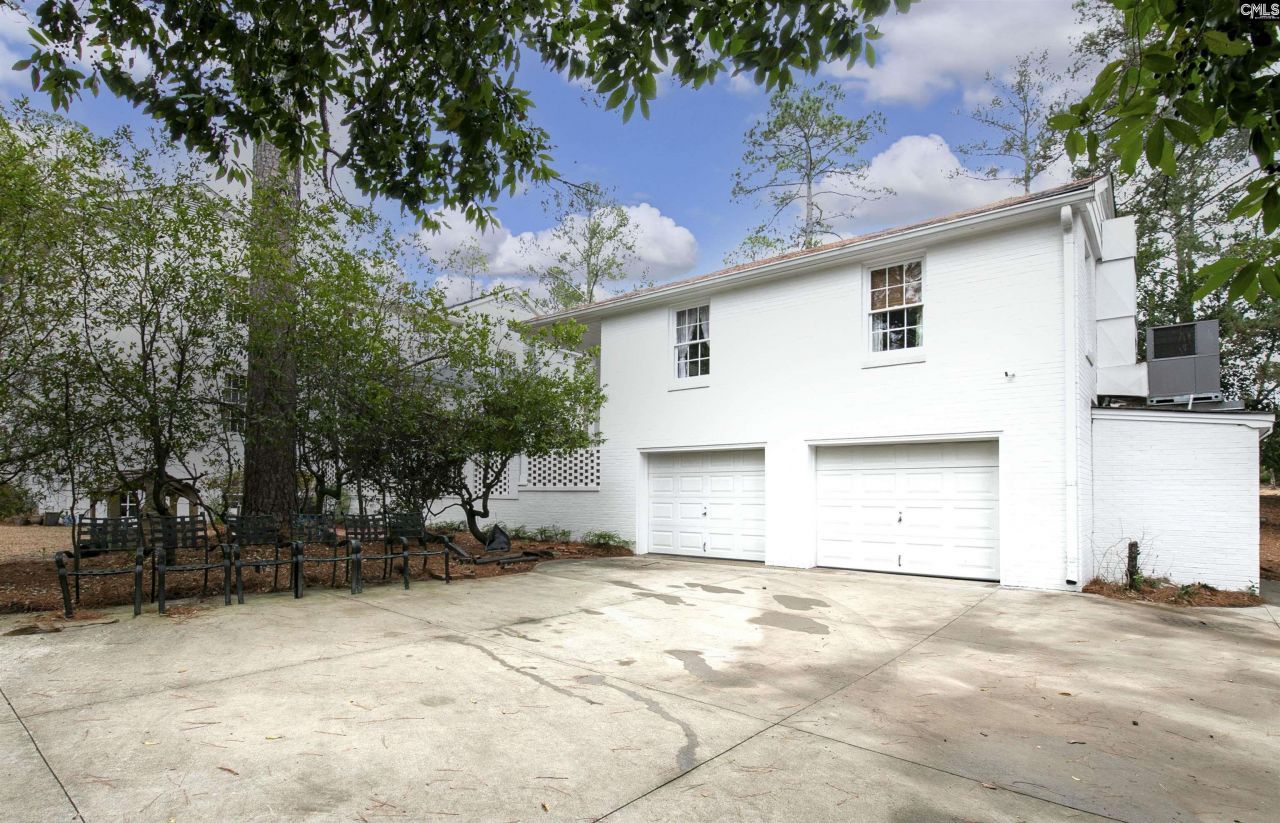 2411 Springdale Drive  Photo 17