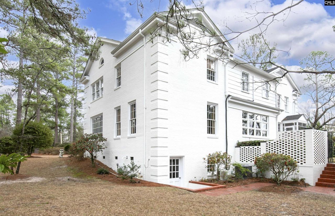 2411 Springdale Drive  Photo 18