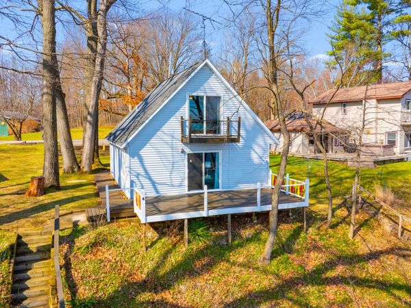 27965 North Street, Gobles, MI 49055