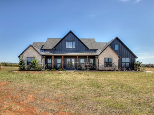 336131 E Creek Crossing Road, Meeker, OK 74855