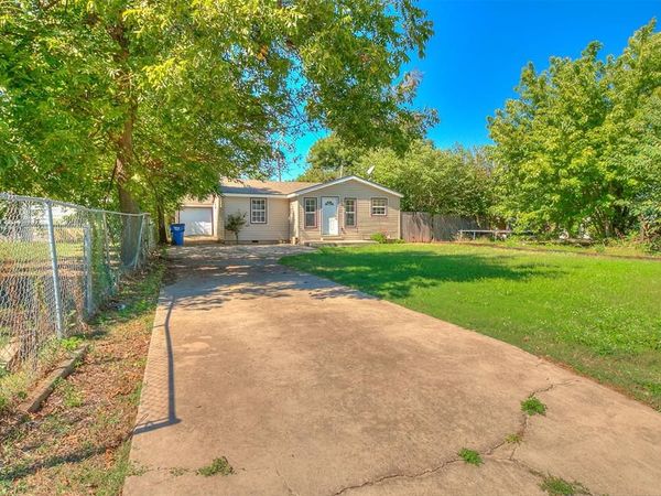 124 S M Avenue, El Reno, OK 73036