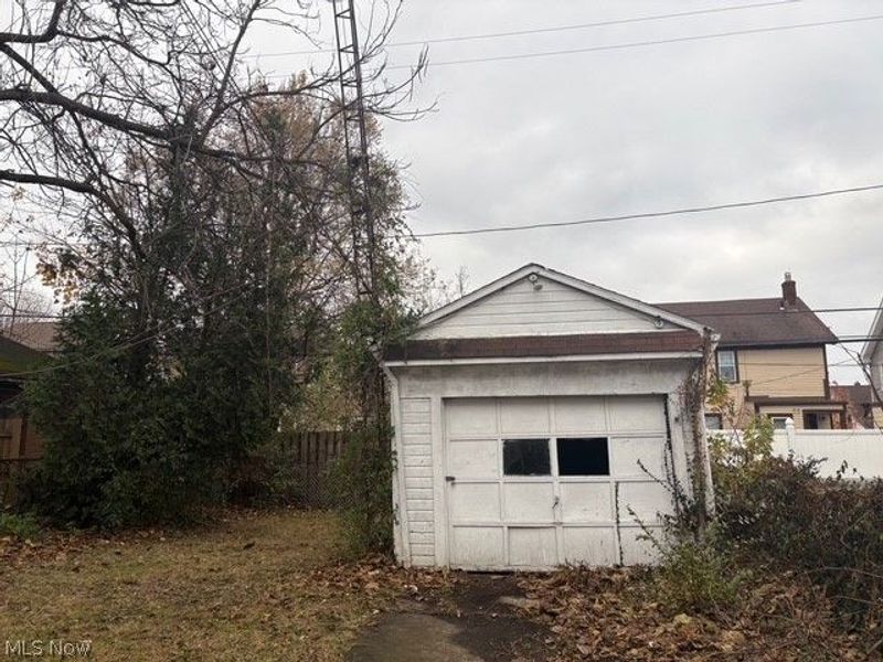 3604 Pennington Road, Shaker Heights, OH 44120 Photo 3