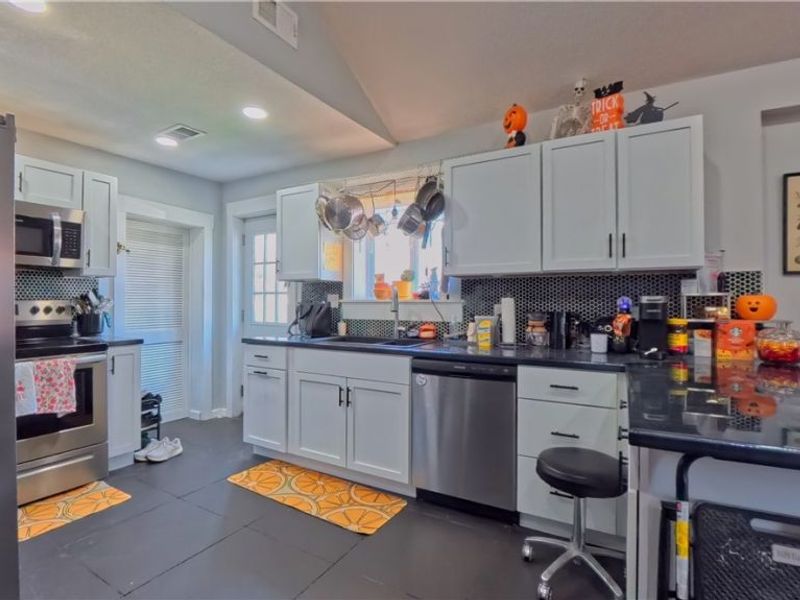 819 Fairfield Avenue, Columbiana, OH 44408 Photo 5