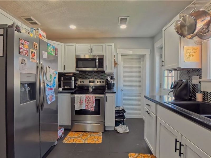 819 Fairfield Avenue, Columbiana, OH 44408 Photo 6