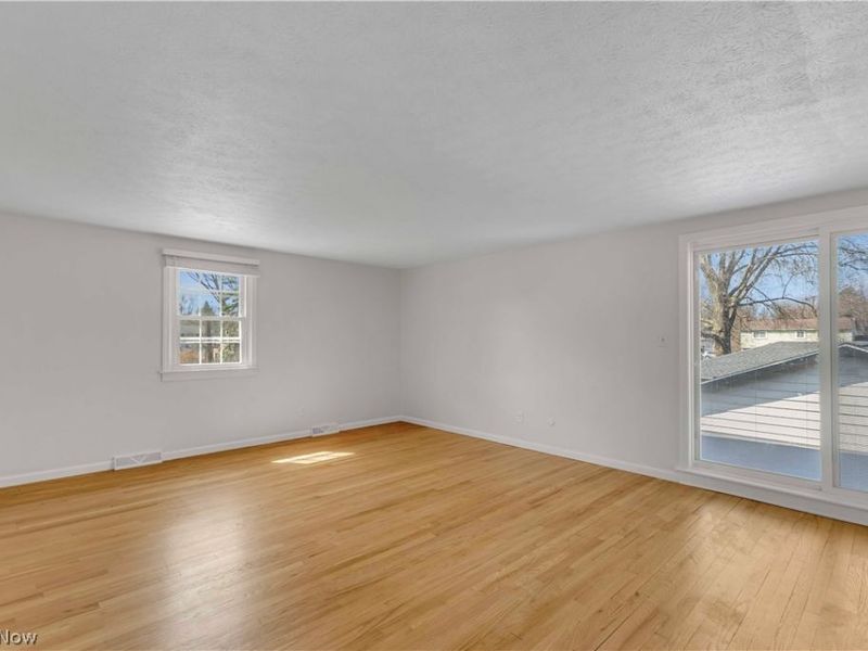 26928 Fairfax Lane, North Olmsted, OH 44070 Photo 11