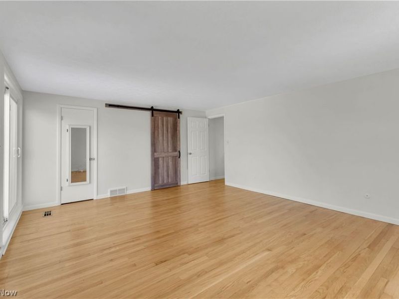 26928 Fairfax Lane, North Olmsted, OH 44070 Photo 12