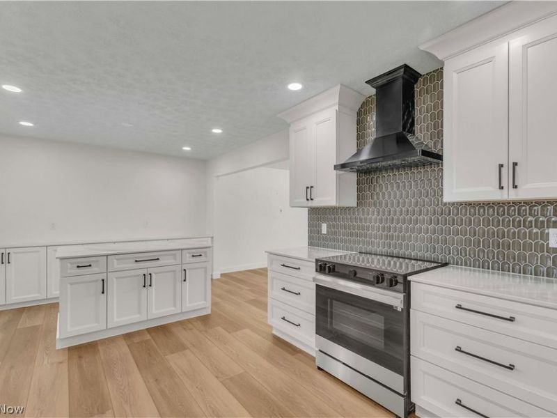 26928 Fairfax Lane, North Olmsted, OH 44070 Photo 30