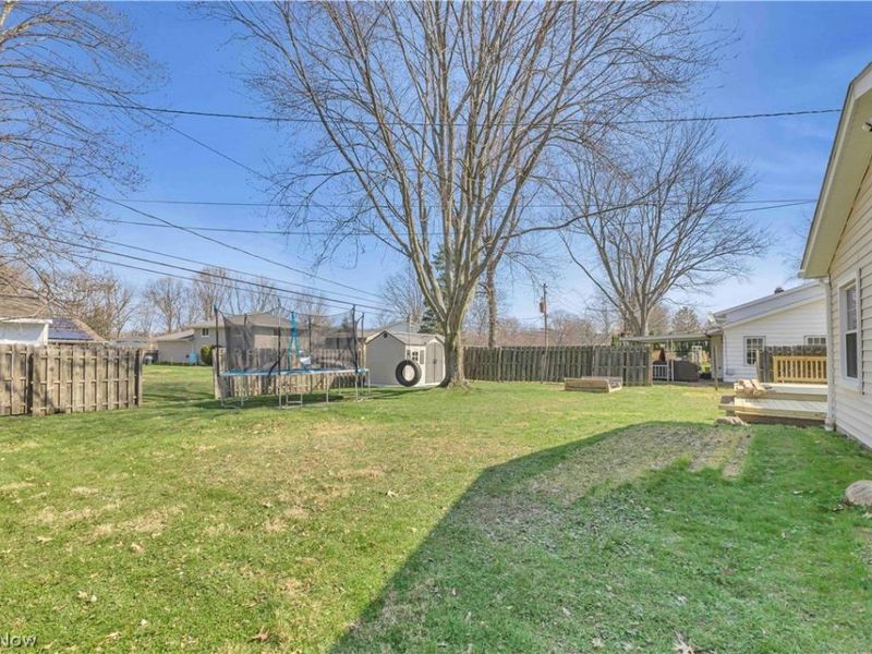 26928 Fairfax Lane, North Olmsted, OH 44070 Photo 4