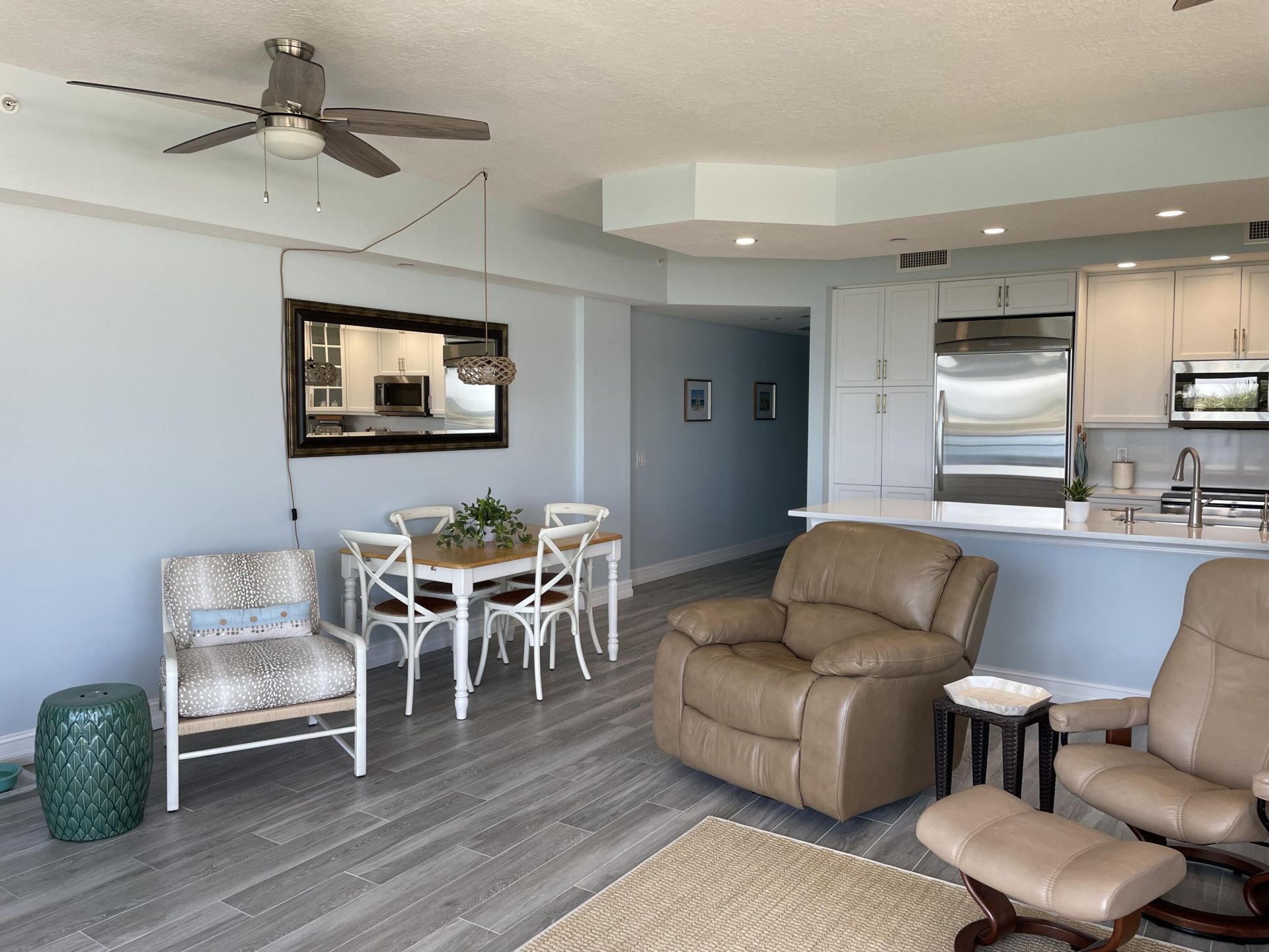 314 Inlet Way, Unit 201, Palm Beach Shores, FL 33404 Photo