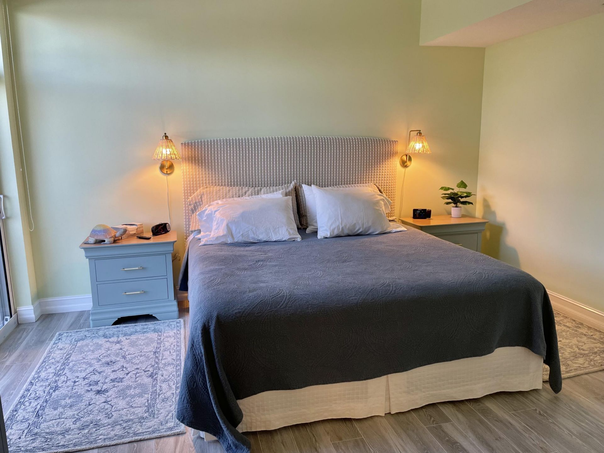 314 Inlet Way, Unit 201, Palm Beach Shores, FL 33404 Photo