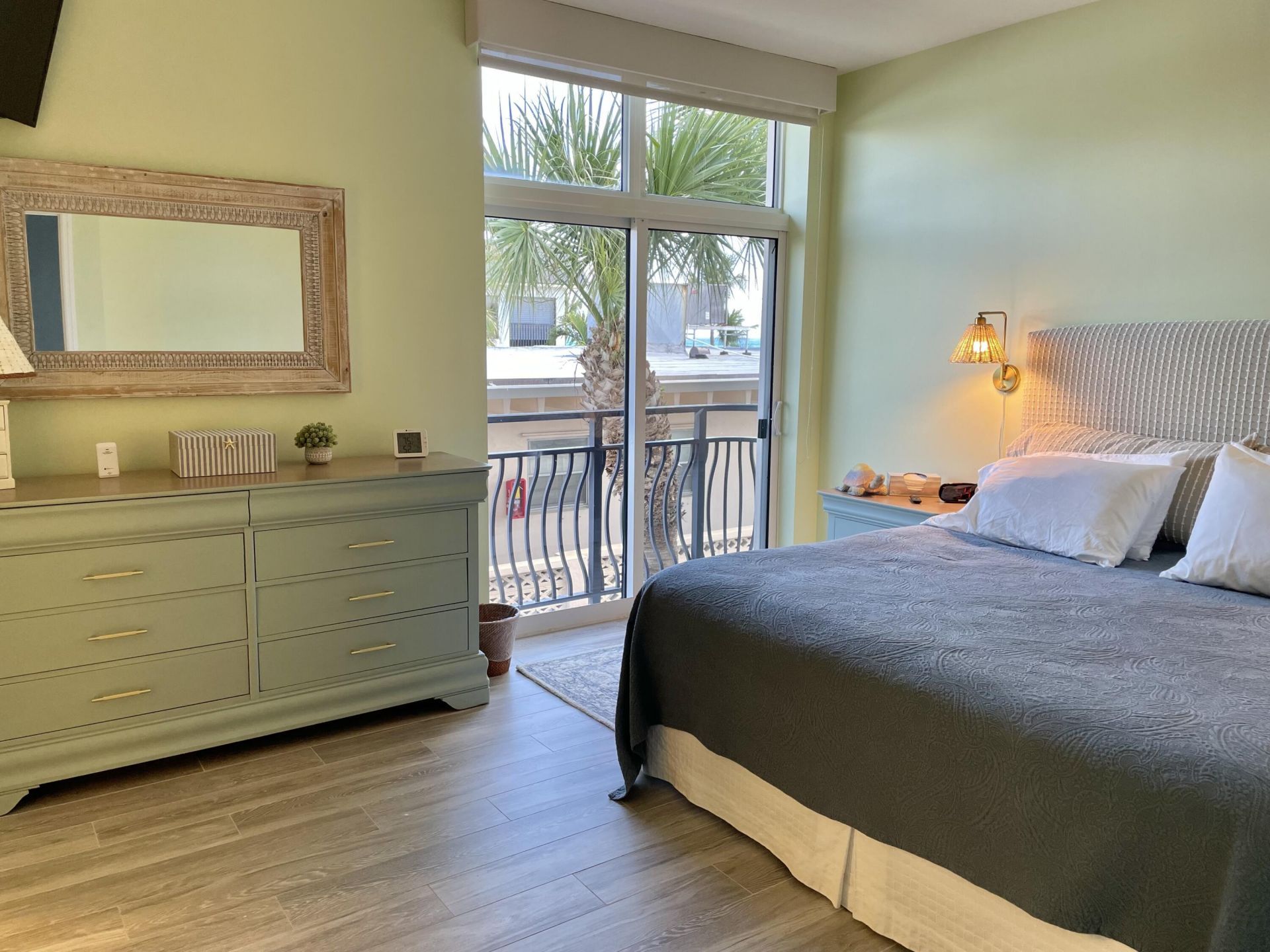 314 Inlet Way, Unit 201, Palm Beach Shores, FL 33404 Photo