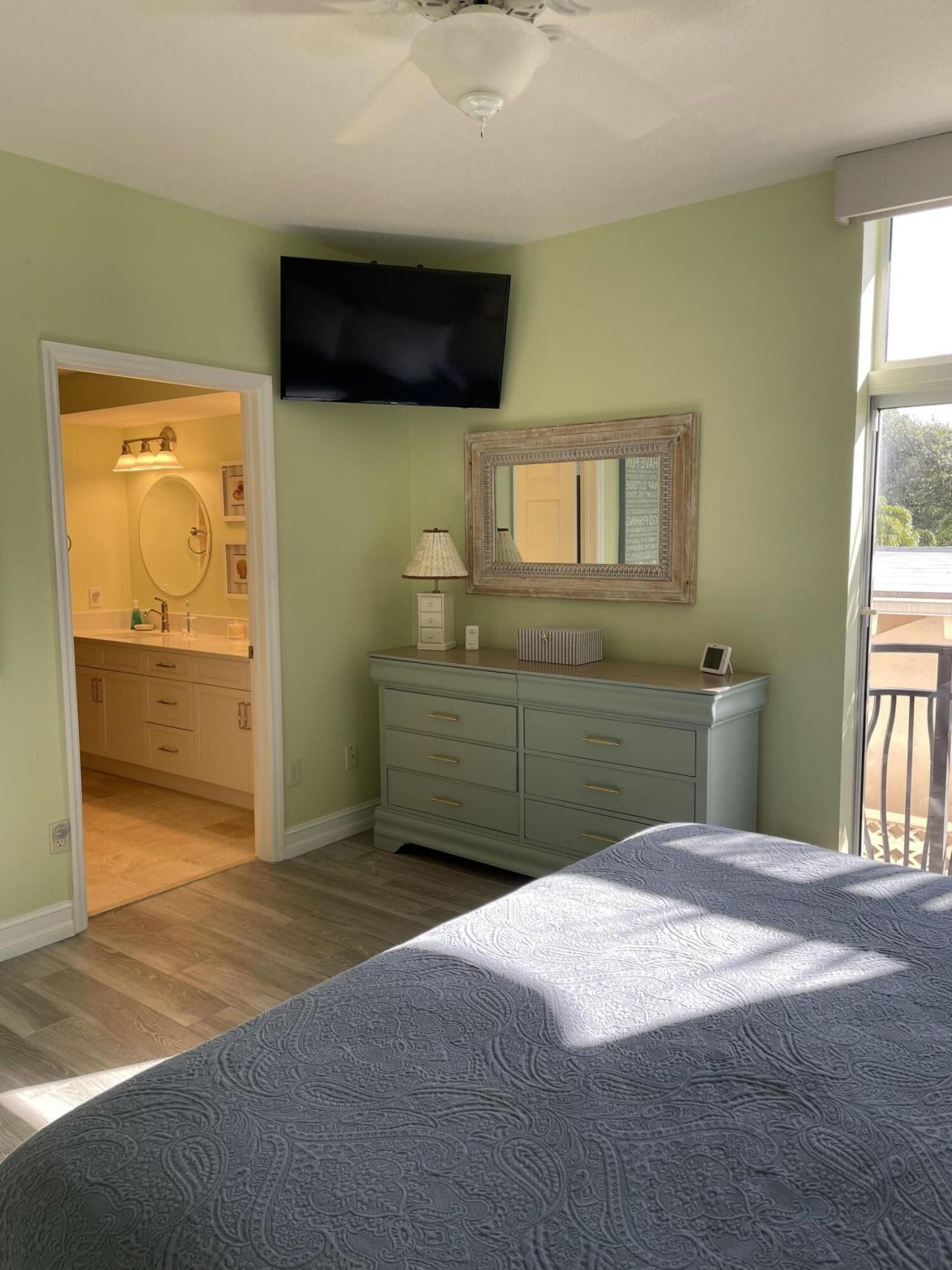 314 Inlet Way, Unit 201, Palm Beach Shores, FL 33404 Photo