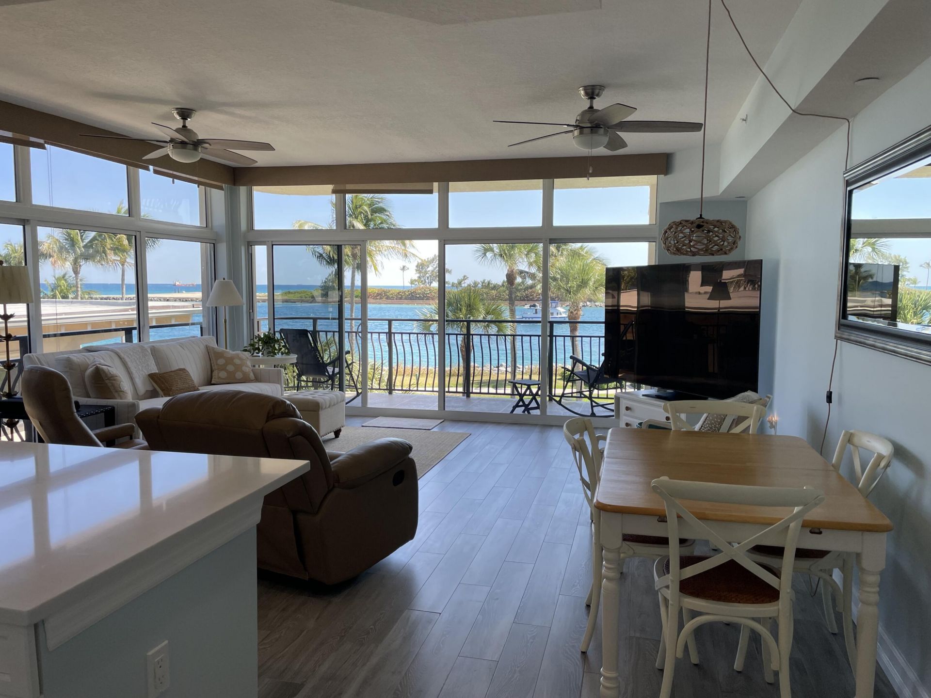 314 Inlet Way, Unit 201, Palm Beach Shores, FL 33404 Photo