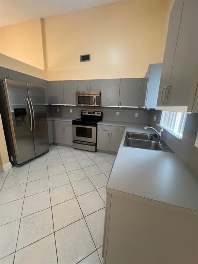 520 NW 206th Avenue, Pembroke Pines, FL 33029 Photo