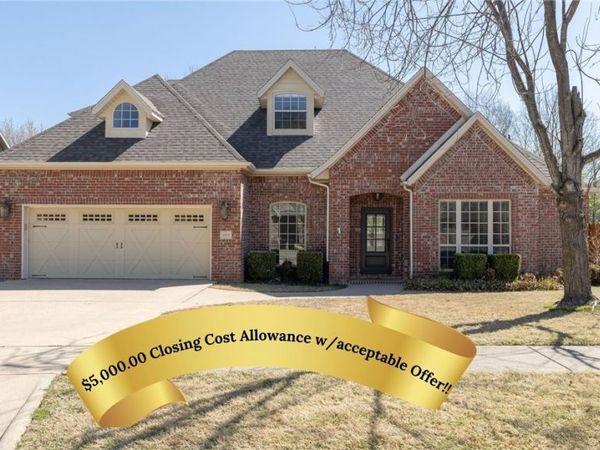 1888 N Candleshoe Drive, Fayetteville, AR 72701