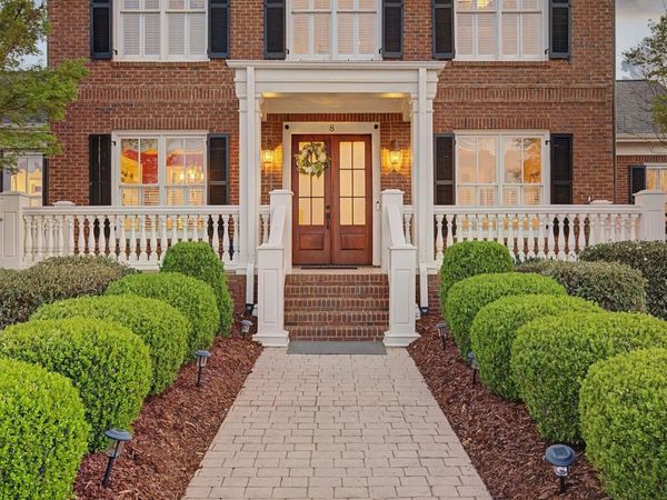 8 King Georges Way SW, Huntsville, AL 35824