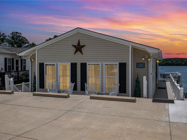 141 Badin Lake Circle , New London, NC 28127