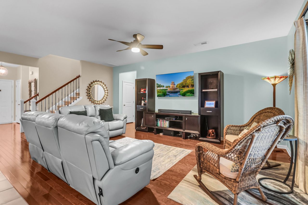 3230 Conservancy Lane Photo 17