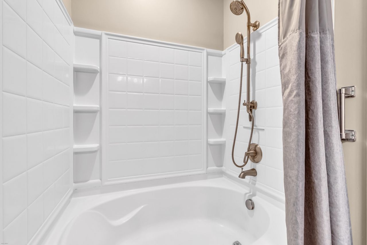 3230 Conservancy Lane Photo 22