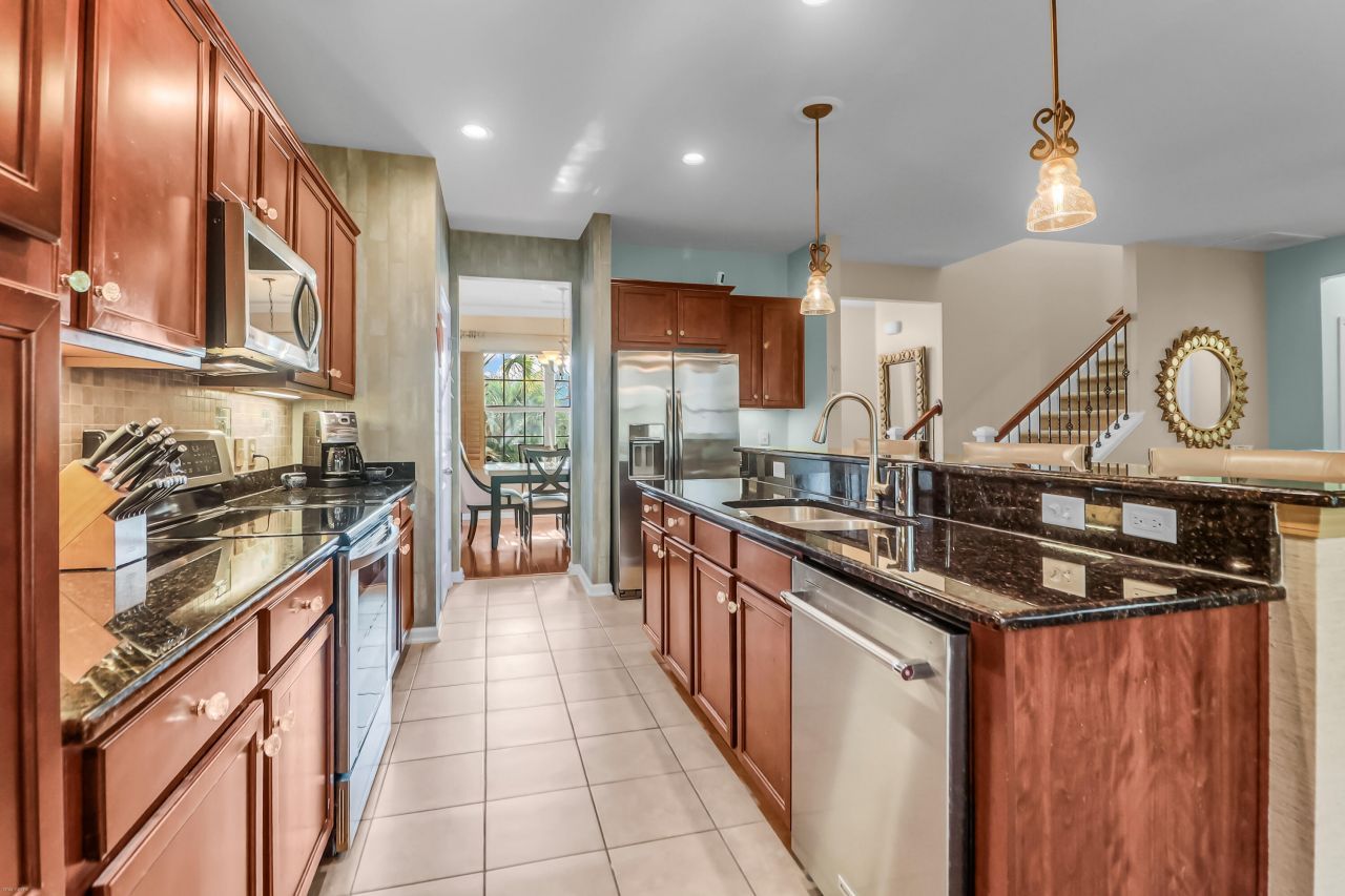 3230 Conservancy Lane Photo 4