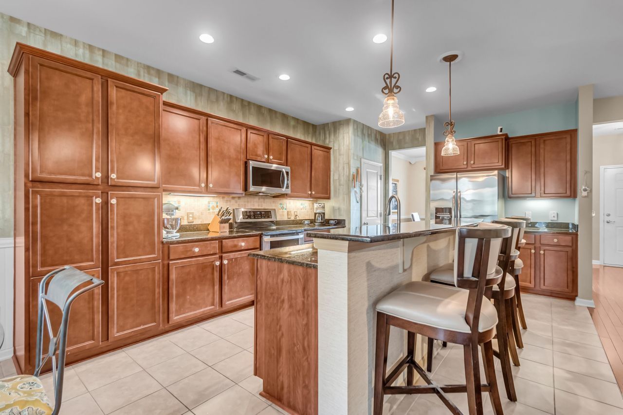 3230 Conservancy Lane Photo 7