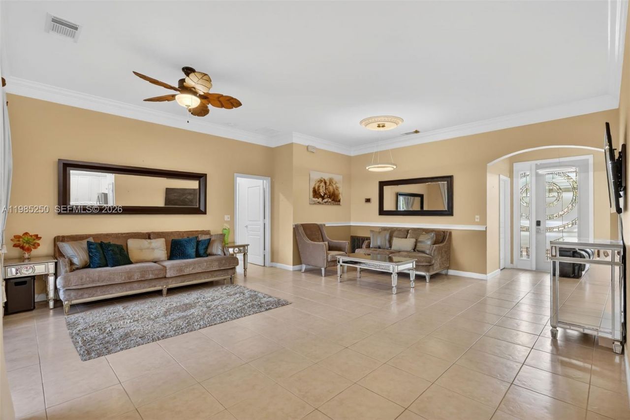 10701 SW Waterway Ln, Port Saint Lucie, FL 34987 Photo