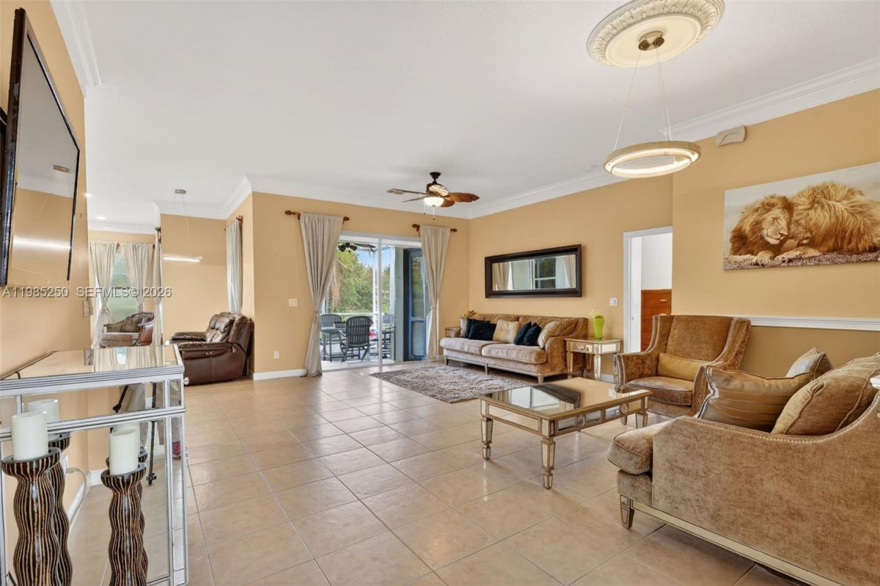 10701 SW Waterway Ln, Port Saint Lucie, FL 34987 Photo