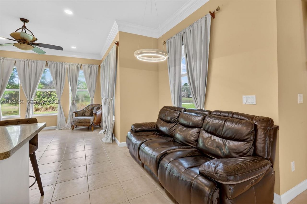 10701 SW Waterway Ln, Port Saint Lucie, FL 34987 Photo