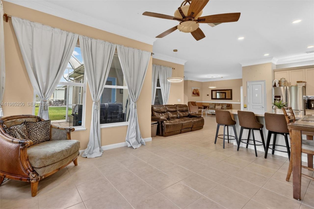 10701 SW Waterway Ln, Port Saint Lucie, FL 34987 Photo