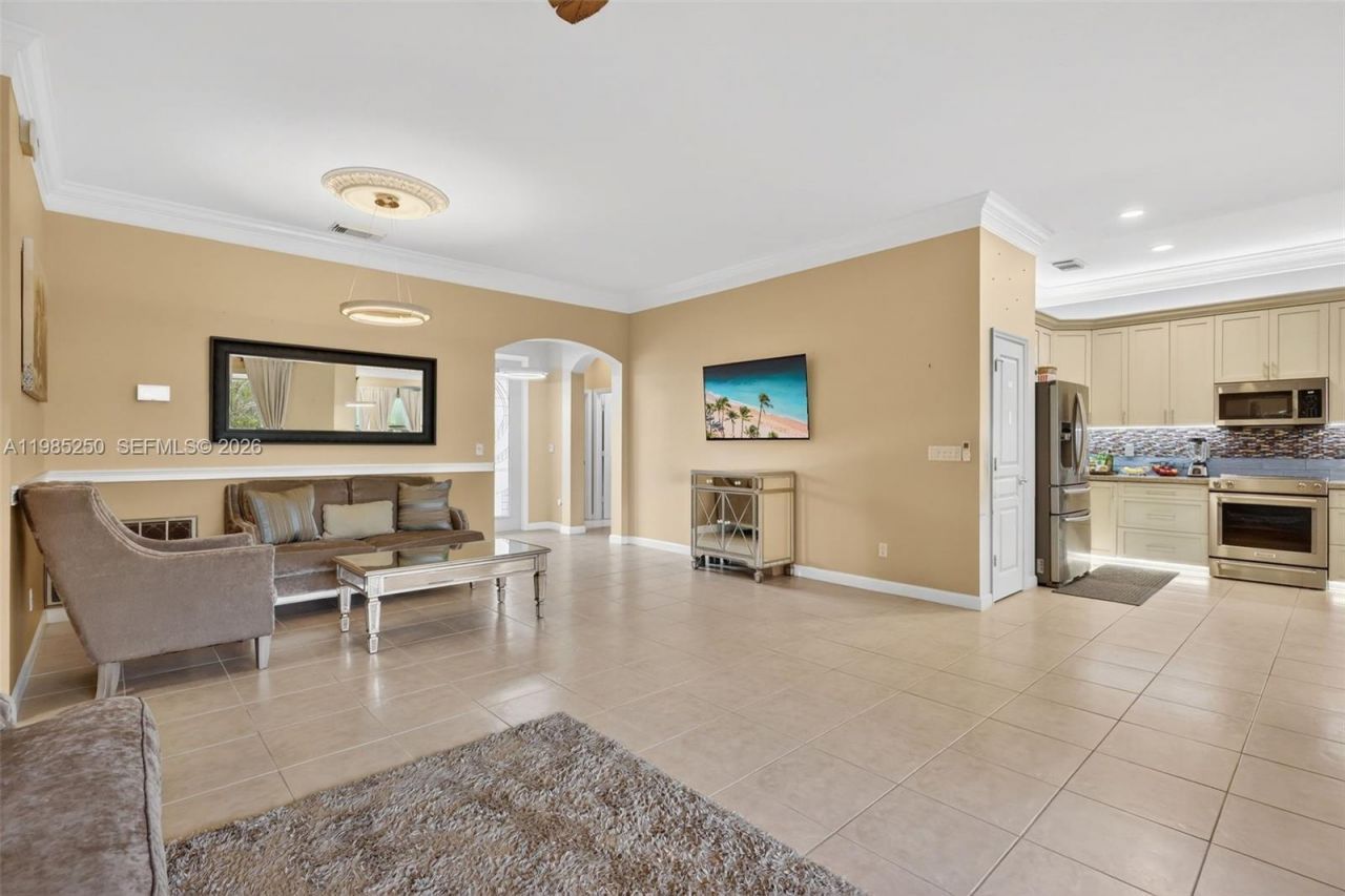 10701 SW Waterway Ln, Port Saint Lucie, FL 34987 Photo