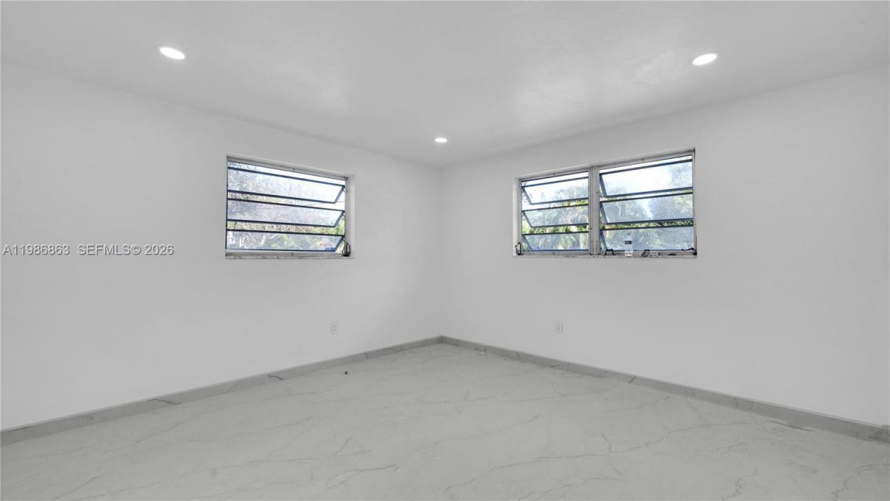 8850 NE 4th Ave, El Portal, FL 33138 Photo