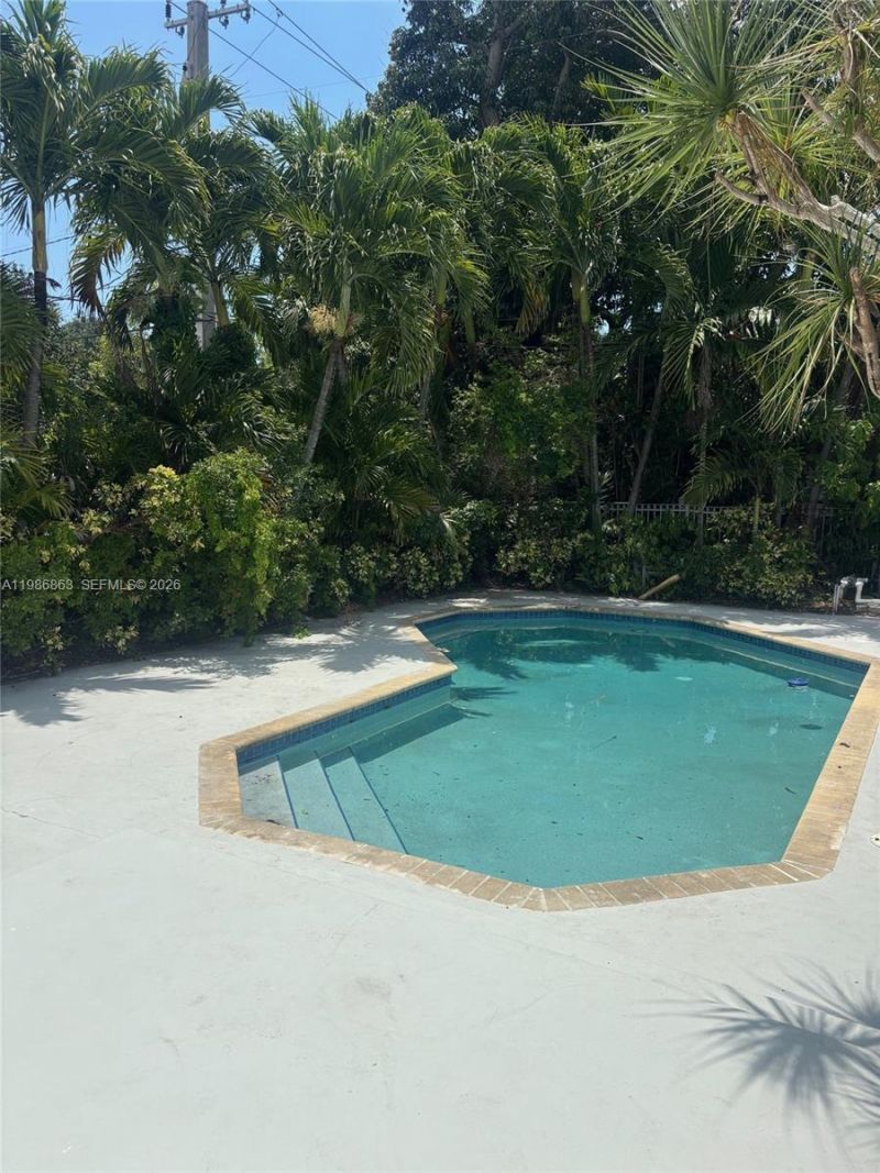 8850 NE 4th Ave, El Portal, FL 33138 Photo