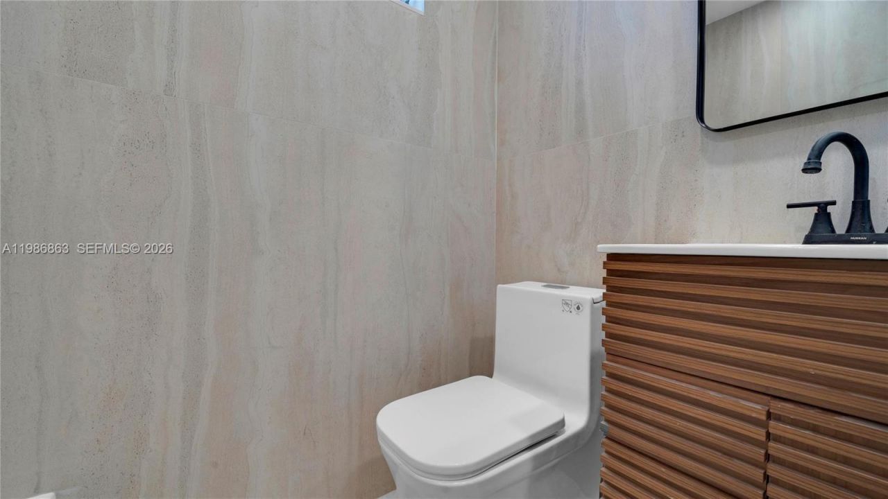 8850 NE 4th Ave, El Portal, FL 33138 Photo