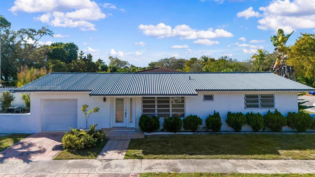 8850 NE 4th Ave, El Portal, FL 33138 Photo