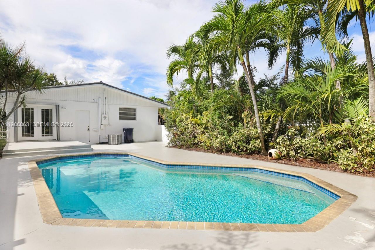 8850 NE 4th Ave, El Portal, FL 33138 Photo