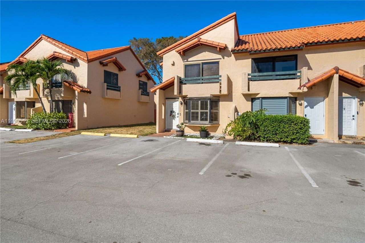 10206 SW 77th Ct, Miami, FL 33156 Photo