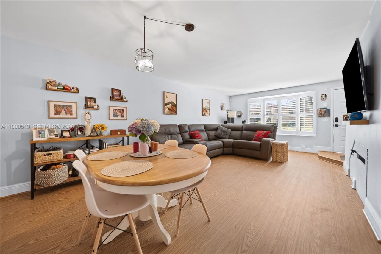 10206 SW 77th Ct, Miami, FL 33156 Photo