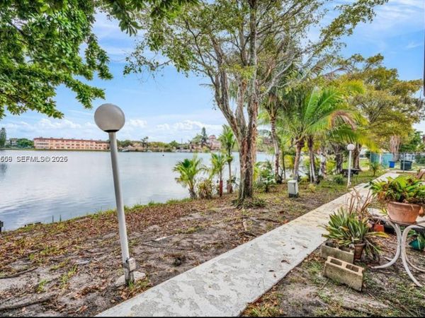 18801 NE 2nd Ave , Unit 1006, Miami, FL 33179