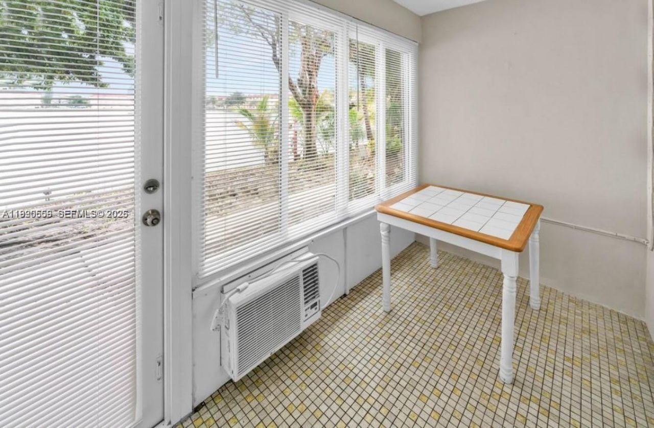 18801 NE 2nd Ave , Unit 1006, Miami, FL 33179 Photo