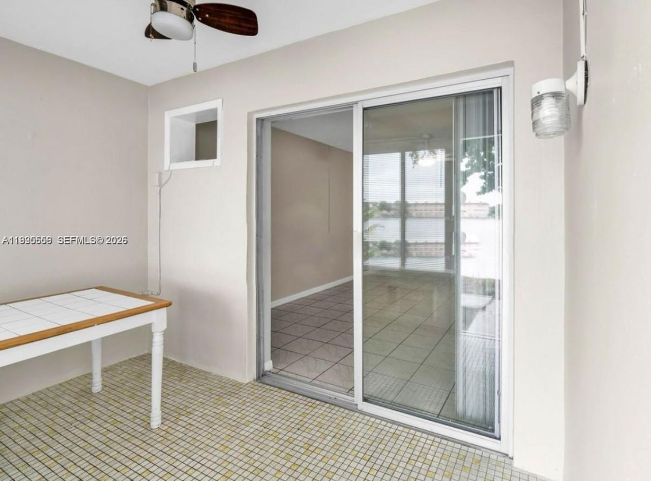 18801 NE 2nd Ave , Unit 1006, Miami, FL 33179 Photo