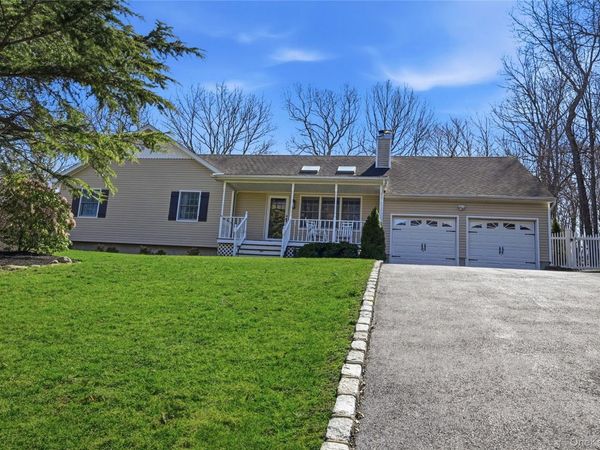 205 Great Rock Drive, Wading River, NY 11792