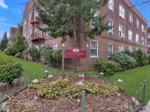 78-42 Main Street, Unit 3J, Flushing, NY 11747