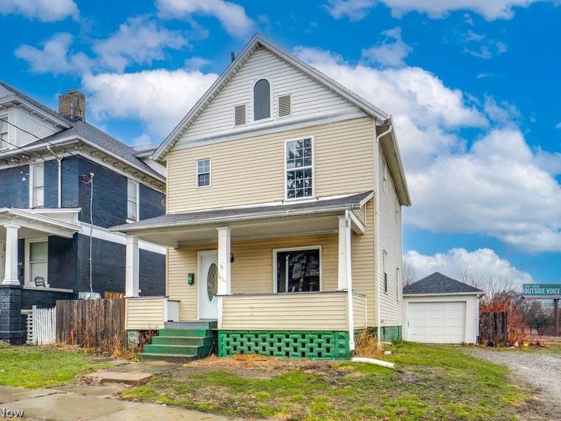 1607 9th Street SW, Canton, OH 44706 Photo 2