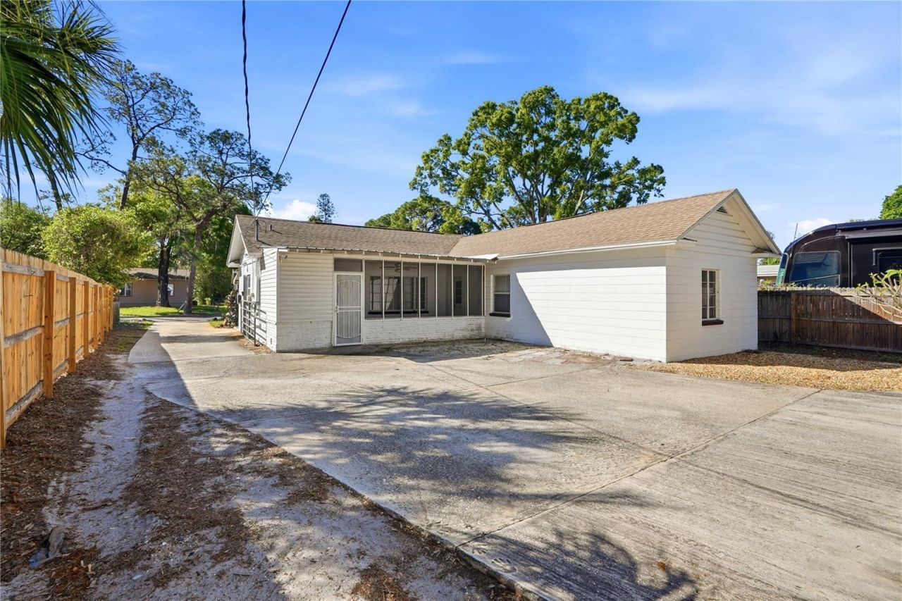 755 Alamanda Way S, Saint Petersburg, FL 33705 Photo