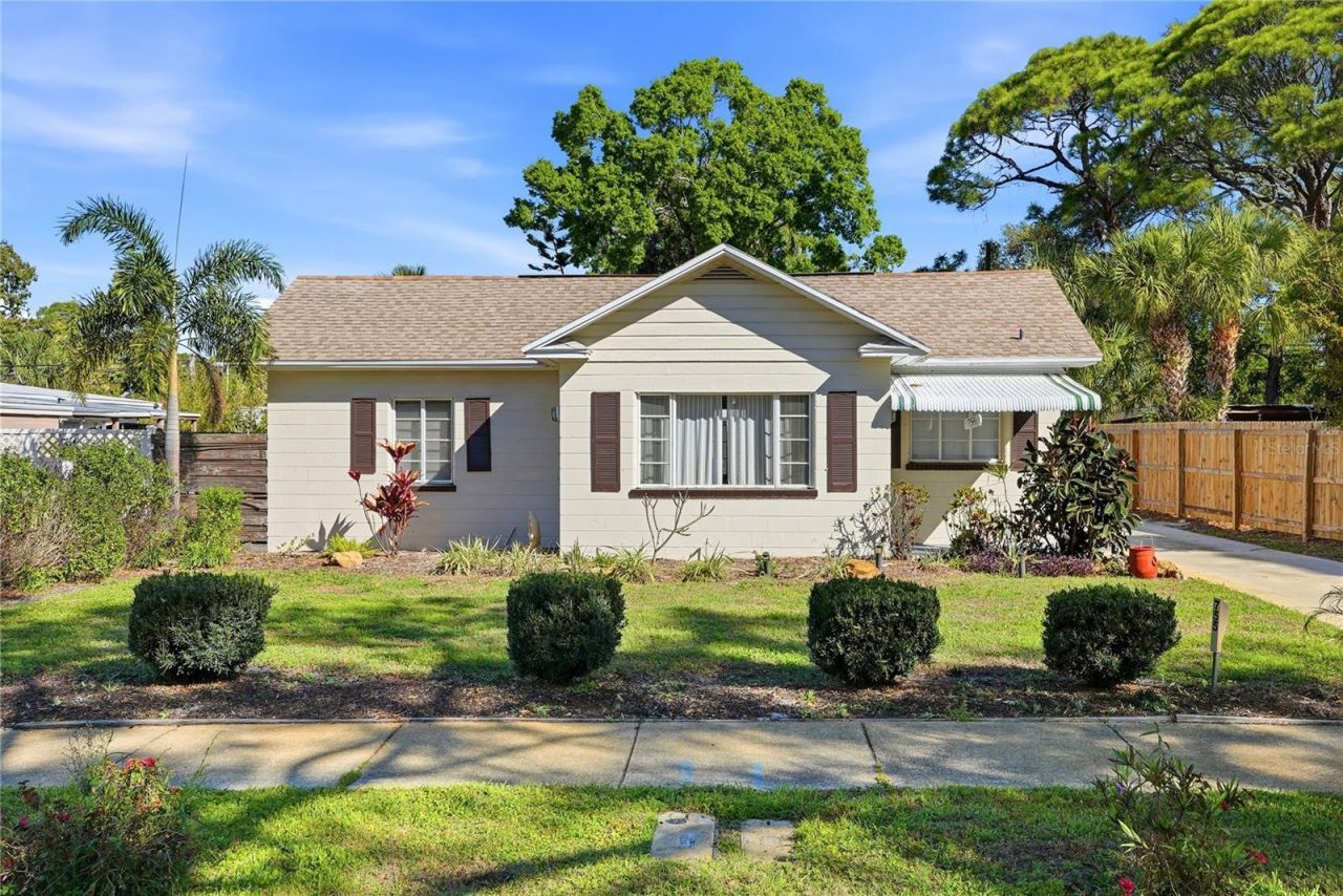 755 Alamanda Way S, Saint Petersburg, FL 33705 Photo