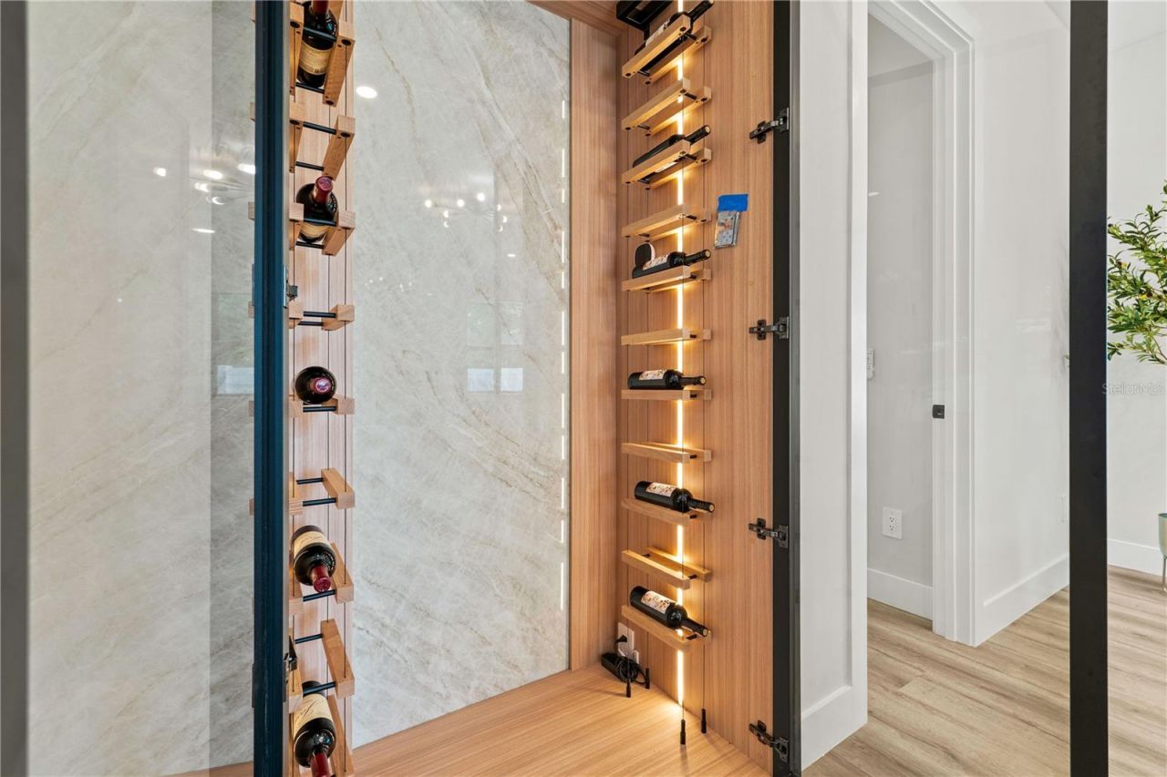 3104 W Pine Street, Tampa, FL 33607 Photo