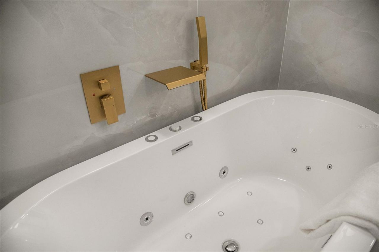 3104 W Pine Street, Tampa, FL 33607 Photo