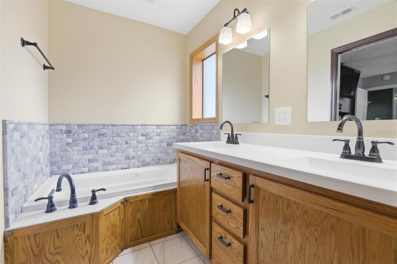 731 Edgewild Court, Orange City, FL 32763 Photo
